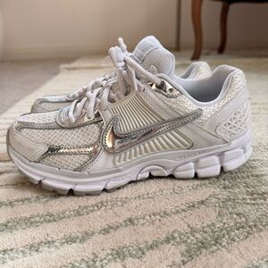 Nike Zoom Vomero 5 - Bowerman series NEW